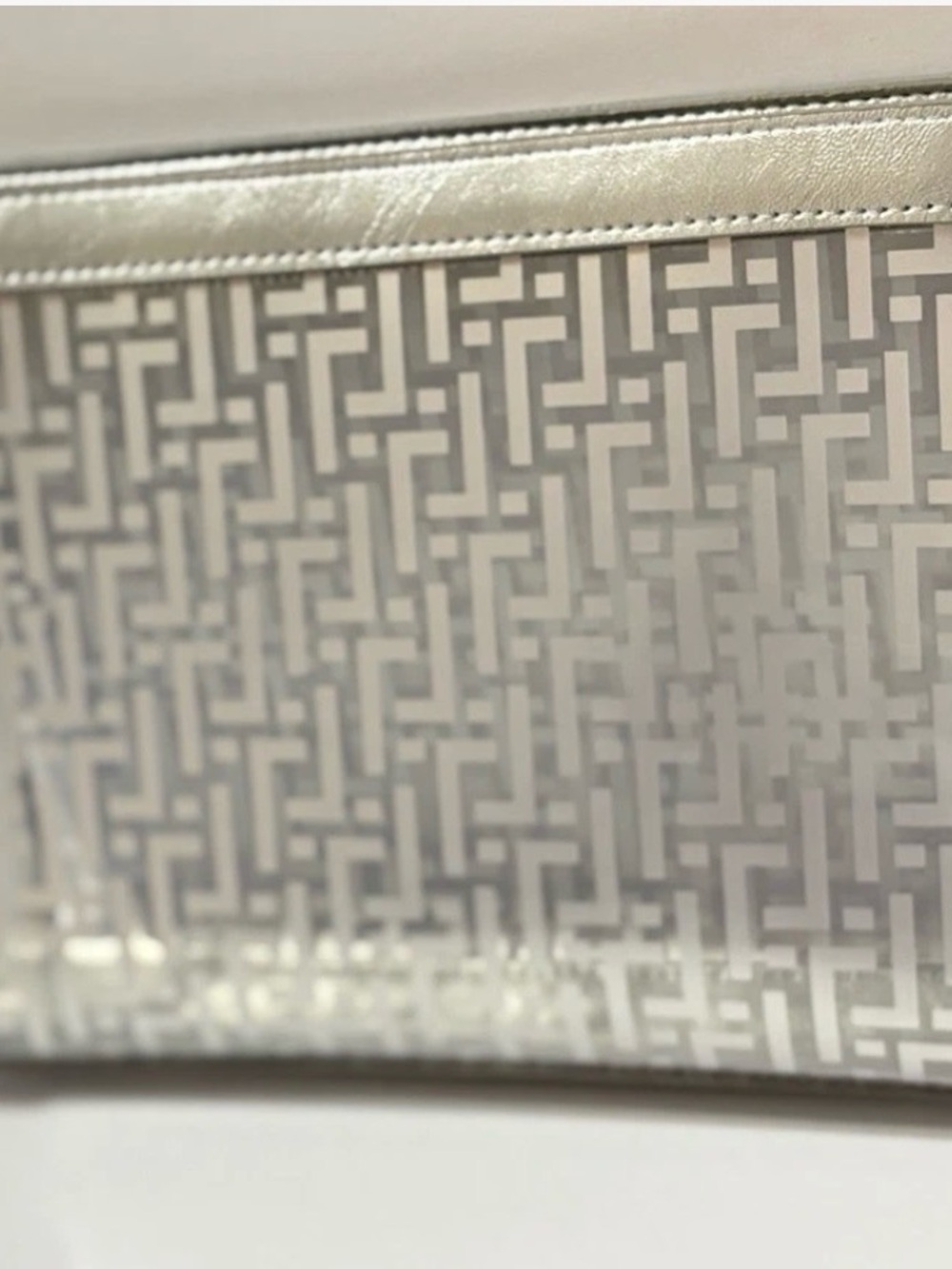 Trinny London Chepstow Makeup Bag Silver Clear Cosmetic Travel Case NWOT - Picture 4 of 4